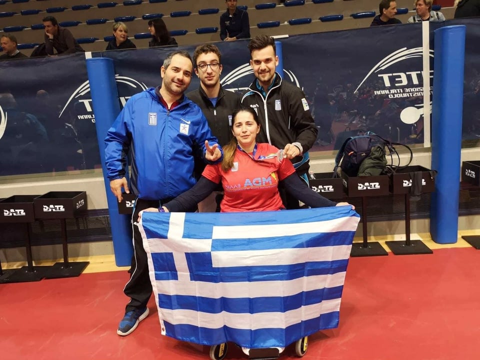 Ligniano AMEA Bousiou metallio photo me alla paidia